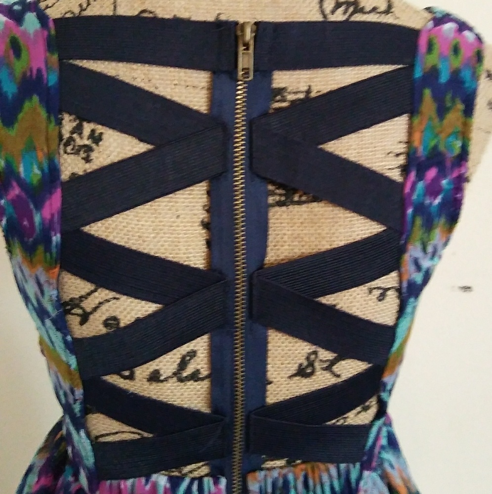 💰PRICE DROP💰Racheal&Chloe - Picture 3 of 6